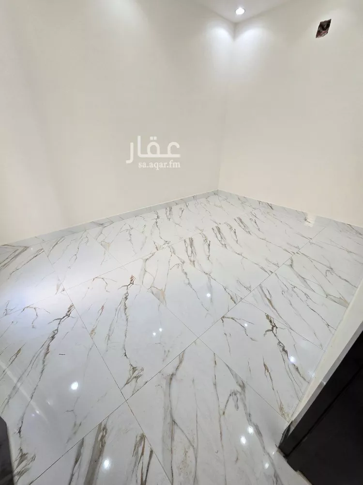فيلا للبيع في شارع بيضاء نثيل, حي العريجاء الغربي, مدينة الرياض, منطقة الرياض صورة 5