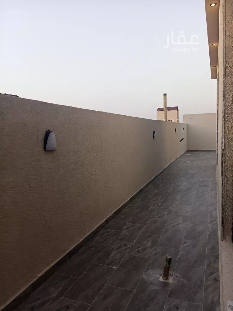 فيلا للبيع في شارع مصطفى عبدالرزاق, حي عكاظ, مدينة الرياض, منطقة الرياض صورة 2
