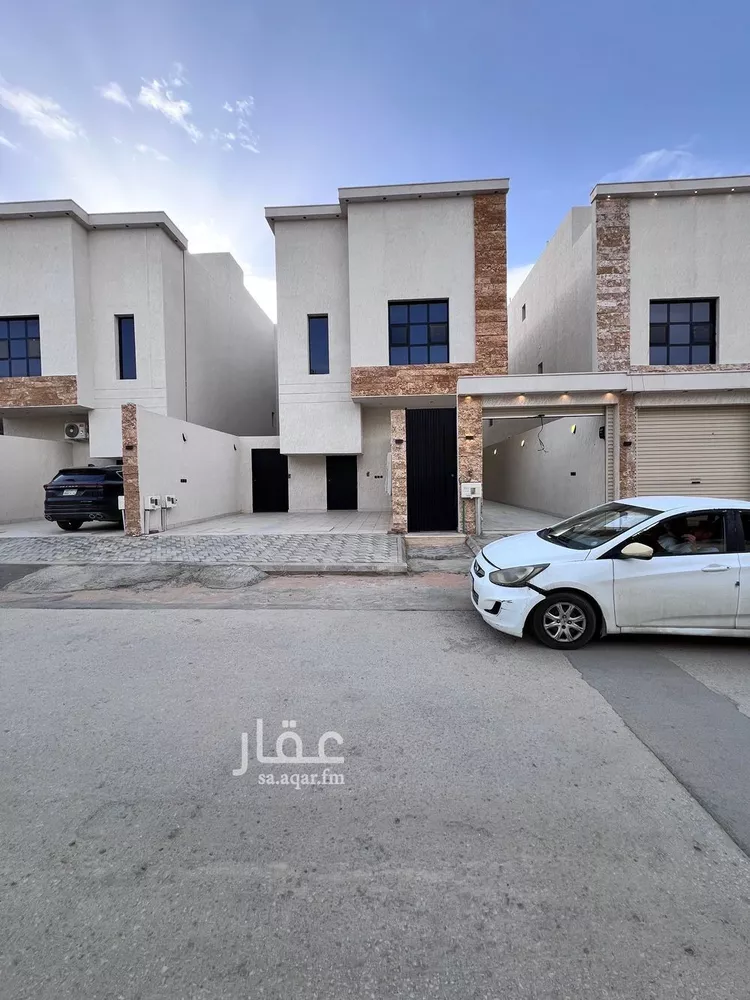 دور للبيع في شارع محمد بن صاف, حي عكاظ, مدينة الرياض, منطقة الرياض