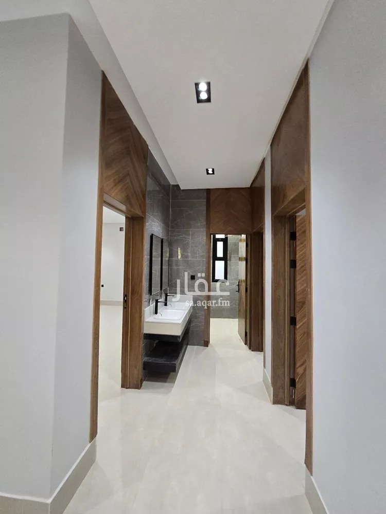 Floor for Sale in Riyadh Tuwaiq 15