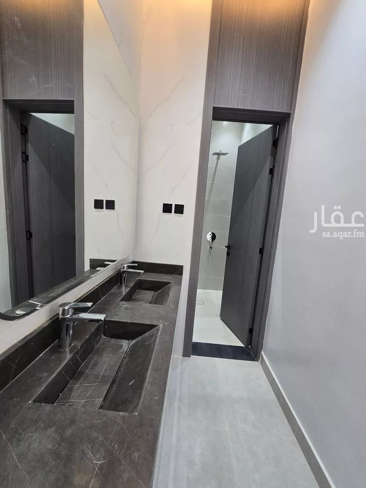Floor for Sale in Riyadh Tuwaiq 14