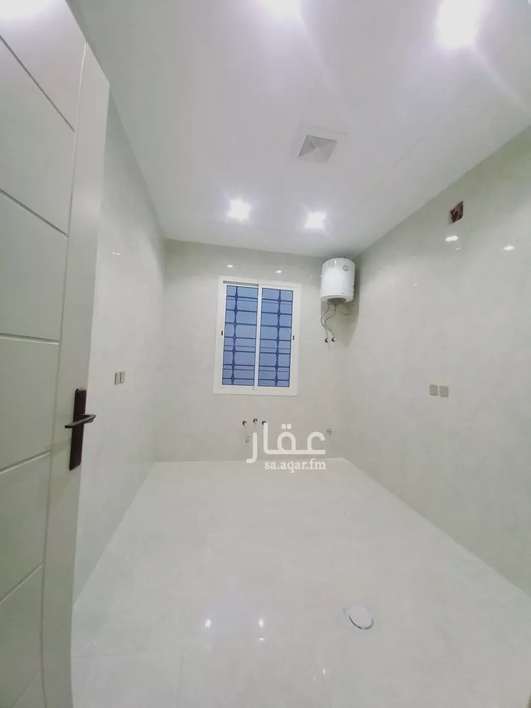 دور للبيع في شارع الحارث بن عبدالرحمن, حي عكاظ, مدينة الرياض, منطقة الرياض صورة 5