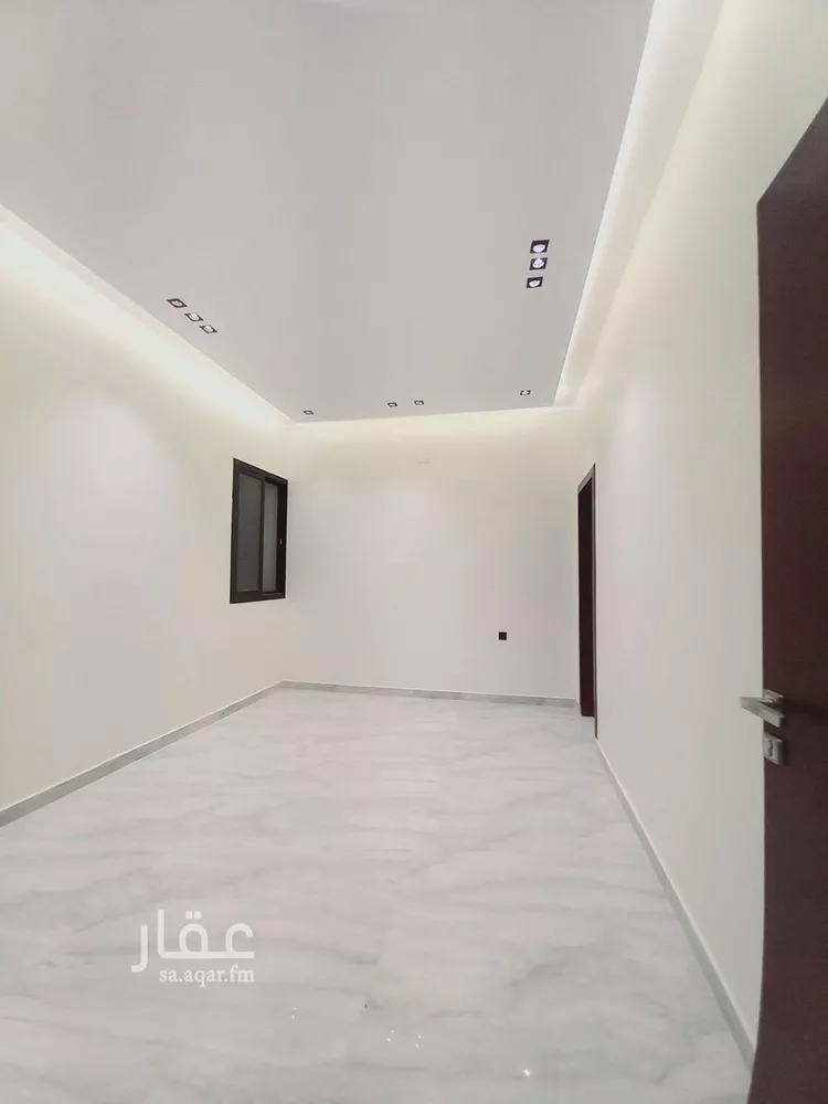 دور للبيع في شارع حامد كعكي, حي عكاظ, مدينة الرياض, منطقة الرياض صورة 3