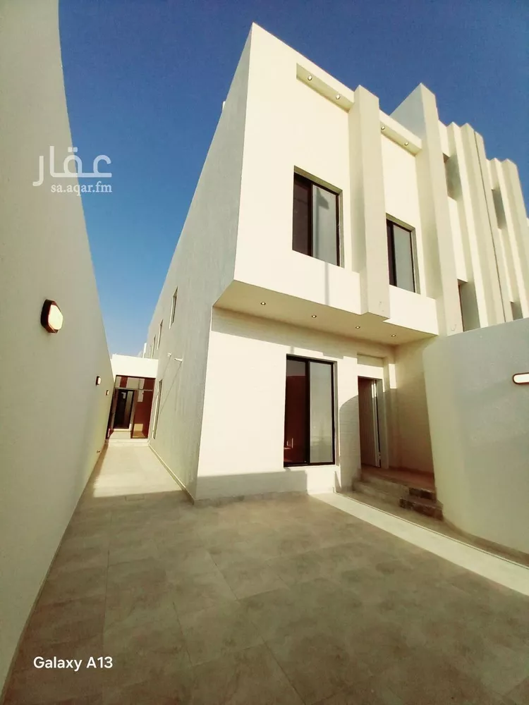 دور للبيع في شارع حامد عبدالحفيظ, حي عكاظ, مدينة الرياض, منطقة الرياض صورة 5