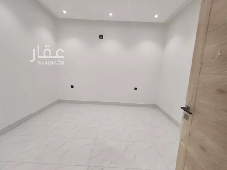 فيلا للبيع في شارع زين الدار المصري, حي العريجاء الغربي, مدينة الرياض, منطقة الرياض صورة 2