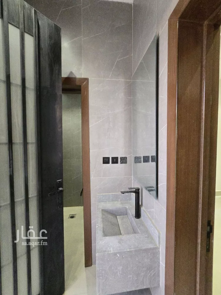 فيلا للبيع في شارع الطيب اليوسف, حي طويق, مدينة الرياض, منطقة الرياض 19