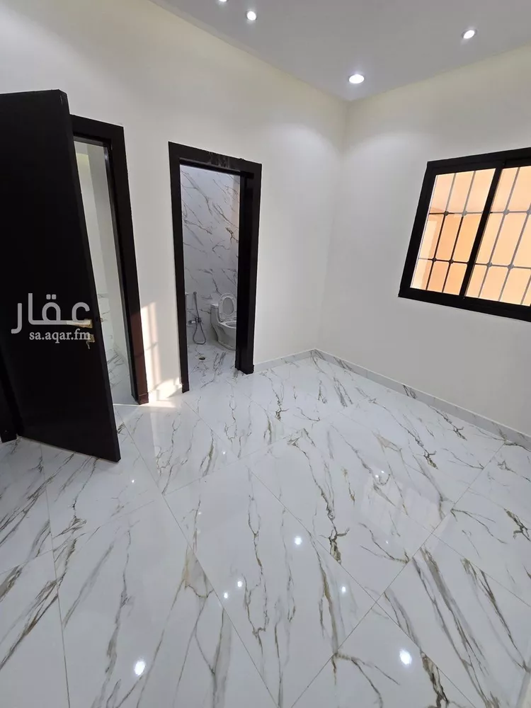 فيلا للبيع في شارع بيضاء نثيل, حي العريجاء الغربي, مدينة الرياض, منطقة الرياض 17