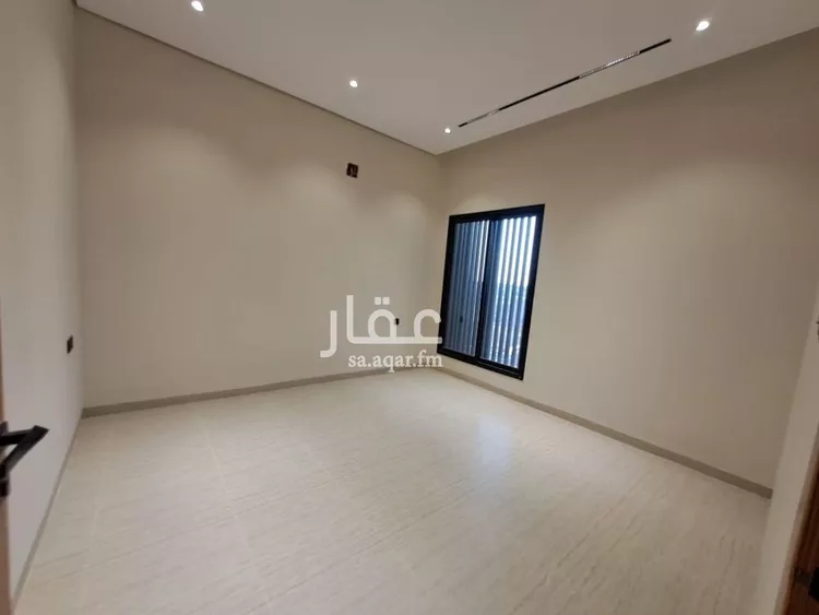 Floor for Sale in Riyadh Ar Rimal 10