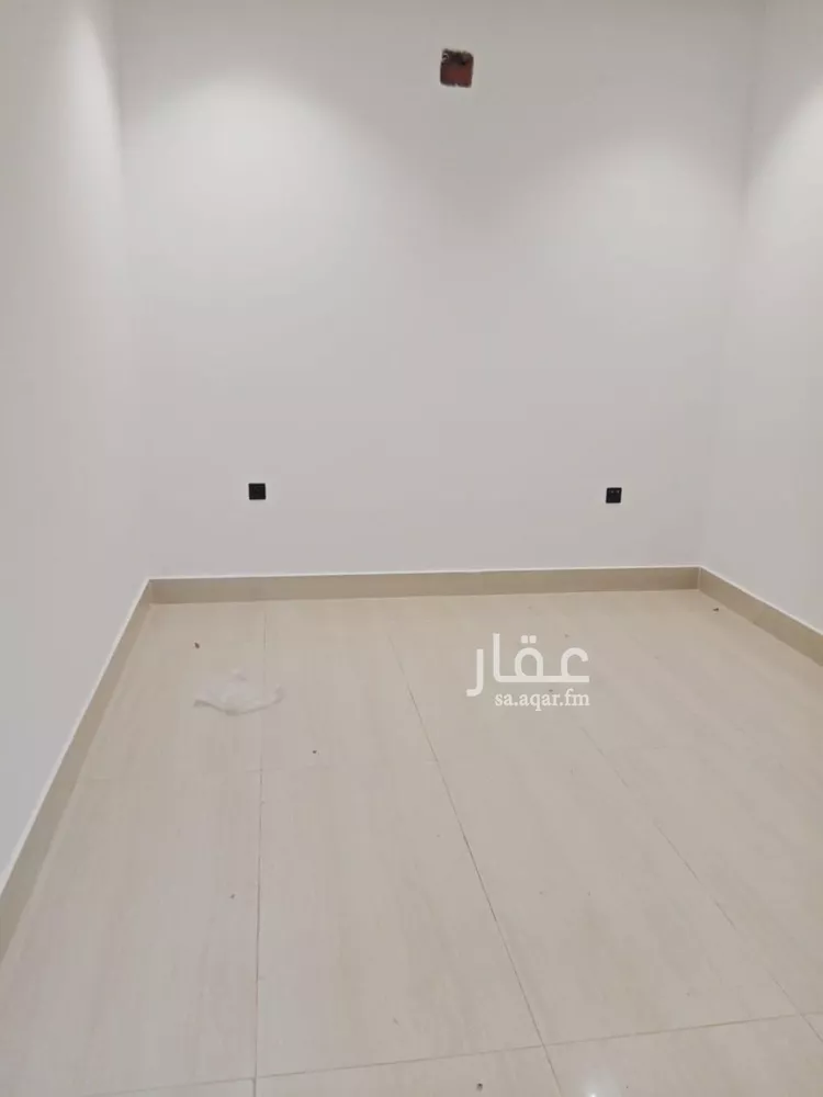 فيلا للبيع في شارع زين الدار المصري, حي العريجاء الغربي, مدينة الرياض, منطقة الرياض 11
