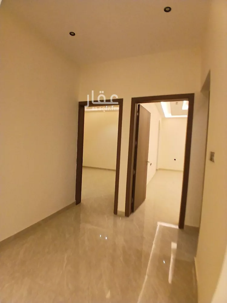 دور للبيع في شارع دينار, حي بدر, مدينة الرياض, منطقة الرياض صورة 4