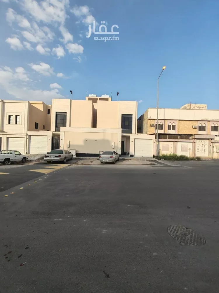 فيلا للبيع في شارع زين الدار المصري, حي العريجاء الغربي, مدينة الرياض, منطقة الرياض