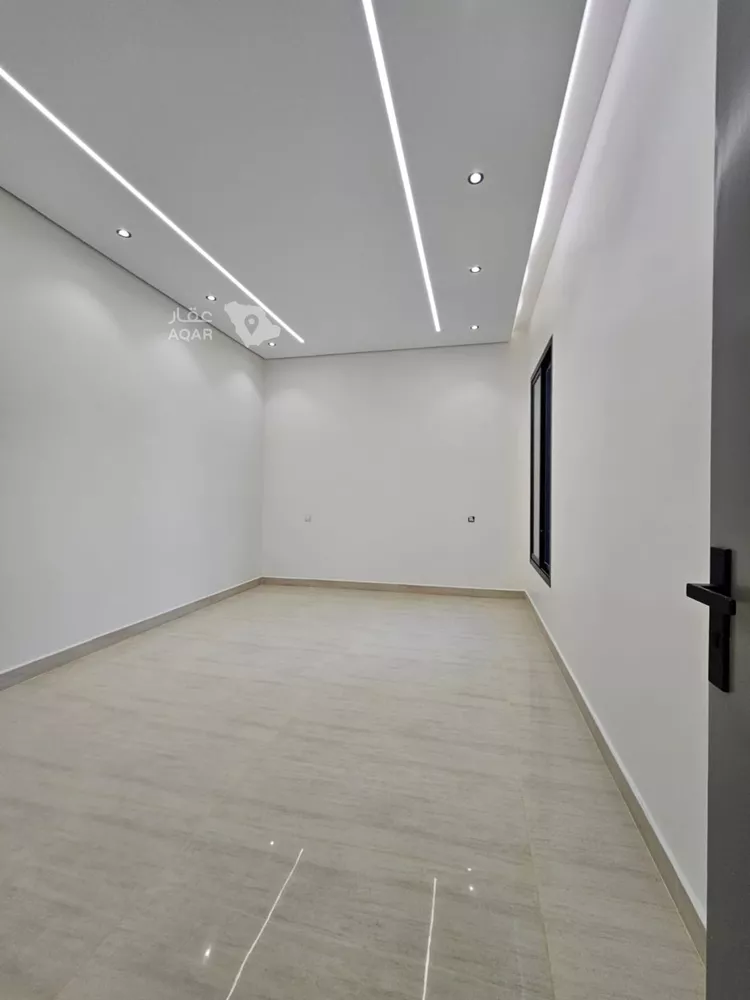 Floor for Sale in Riyadh Okaz 5