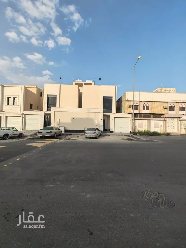 فيلا للبيع في شارع البحيرات, حي العريجاء الغربي, مدينة الرياض, منطقة الرياض