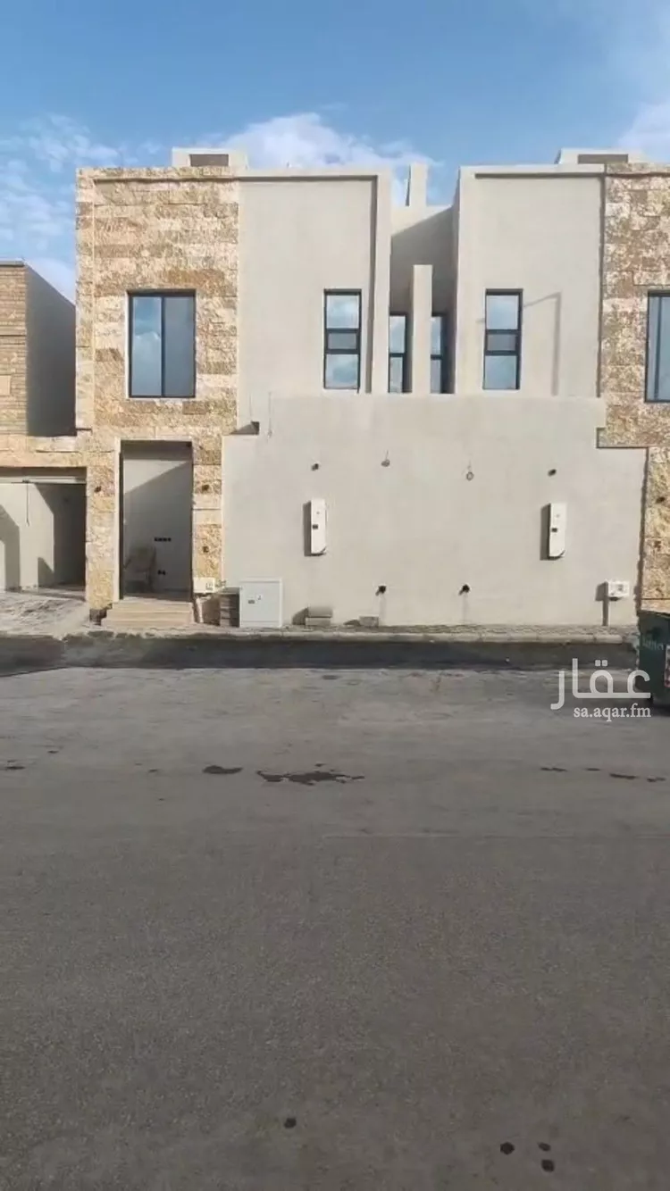 Villa for Sale in Riyadh Al Uraija Al Gharbiyah