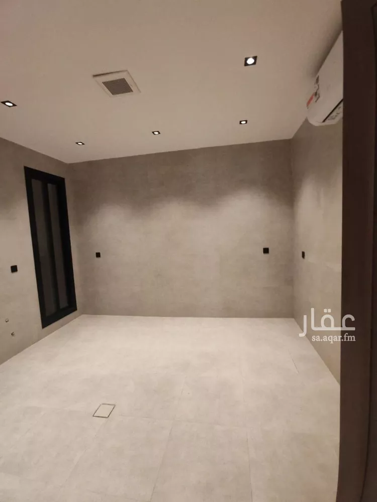 دور للبيع في شارع محمد بن صاف, حي عكاظ, مدينة الرياض, منطقة الرياض صورة 5