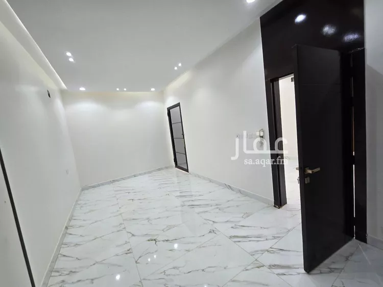 فيلا للبيع في شارع بيضاء نثيل, حي العريجاء الغربي, مدينة الرياض, منطقة الرياض صورة 3