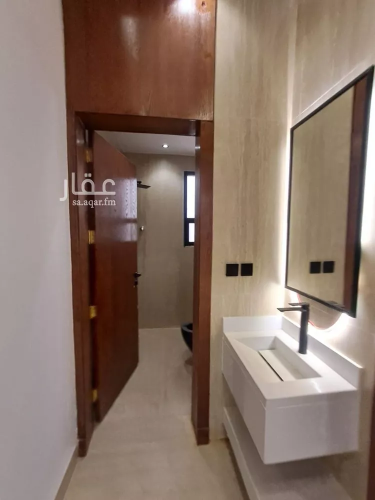 دور للبيع في شارع أحمد بن مظاهر, حي العوالي, مدينة الرياض, منطقة الرياض 20