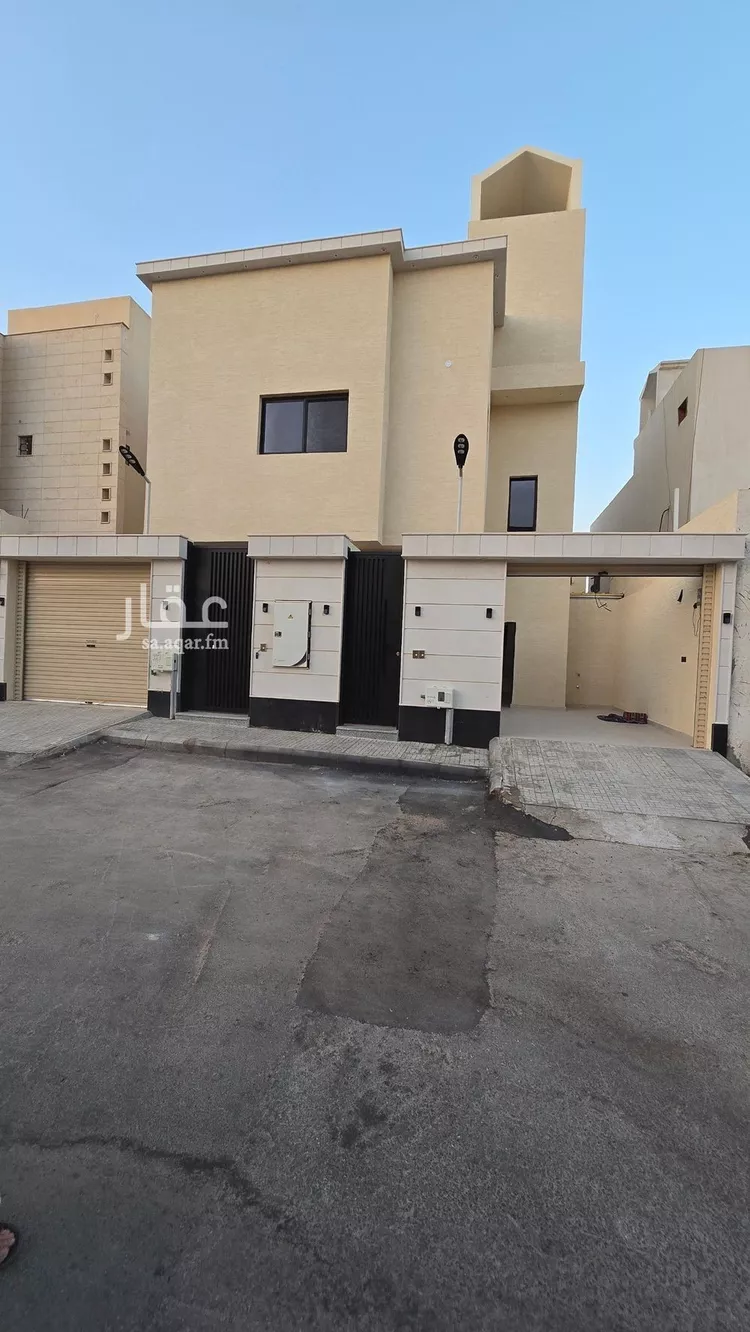 دور للبيع في شارع القمري, حي الحزم, مدينة الرياض, منطقة الرياض