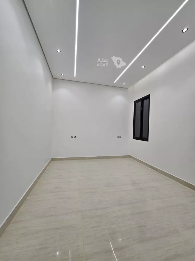 Floor for Sale in Riyadh Okaz 11