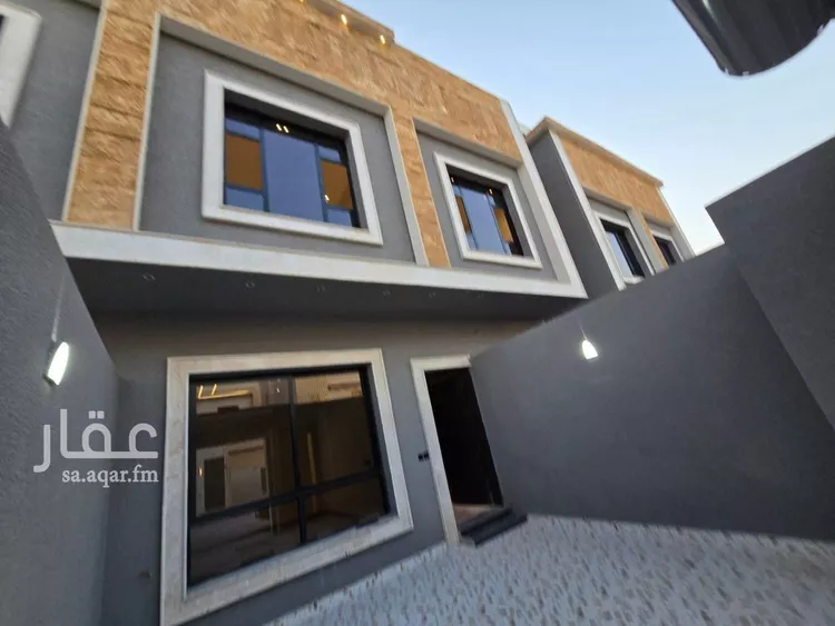 فيلا للبيع في شارع هارون الصحراوي, حي عكاظ, مدينة الرياض, منطقة الرياض صورة 2