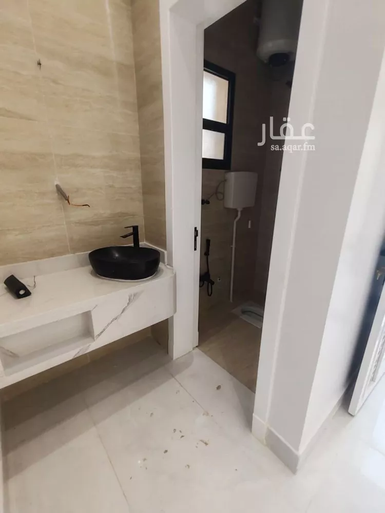 فيلا للبيع في شارع العنادية, حي العريجاء الغربي, مدينة الرياض, منطقة الرياض صورة 3