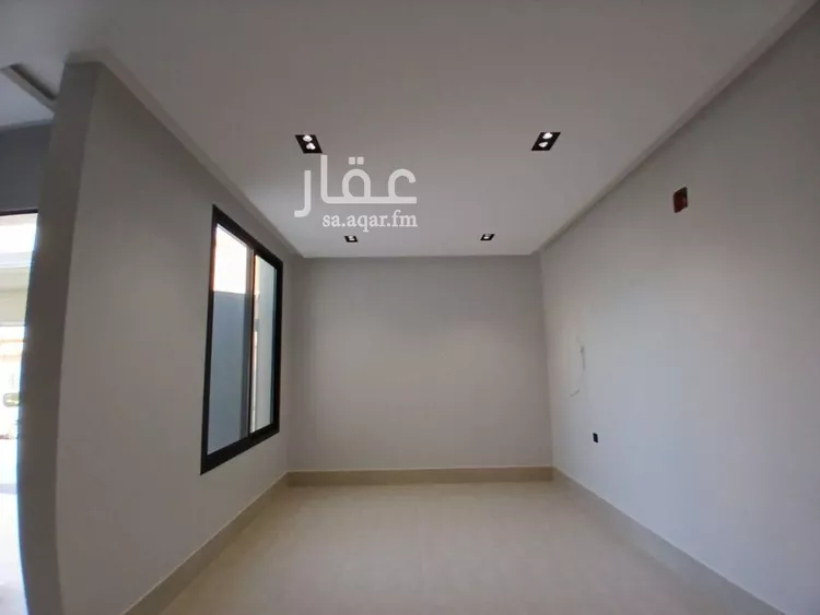 فيلا للبيع في شارع أحمد بن محمد الناطفي, حي العريجاء الغربي, مدينة الرياض, منطقة الرياض صورة 4