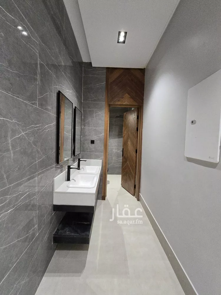 Floor for Sale in Riyadh Tuwaiq 16