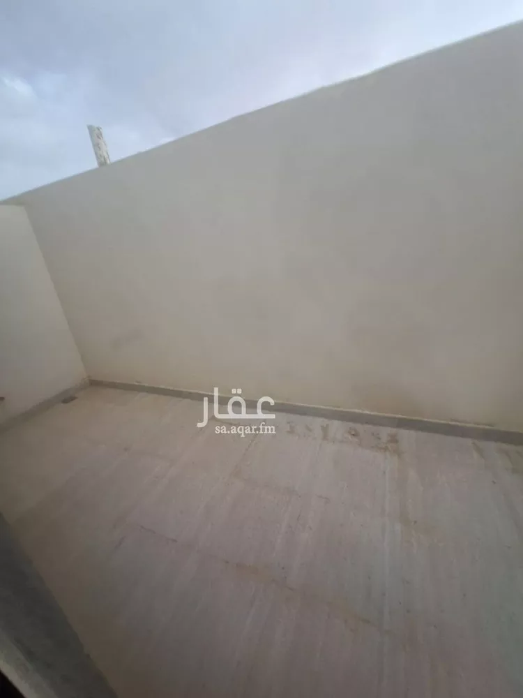 دور للبيع في شارع أحمد بن مظاهر, حي العوالي, مدينة الرياض, منطقة الرياض 14