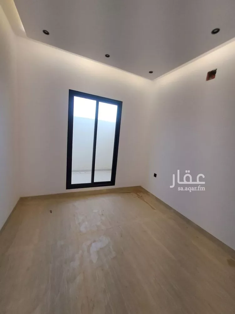 دور للبيع في شارع أحمد بن مظاهر, حي العوالي, مدينة الرياض, منطقة الرياض 15