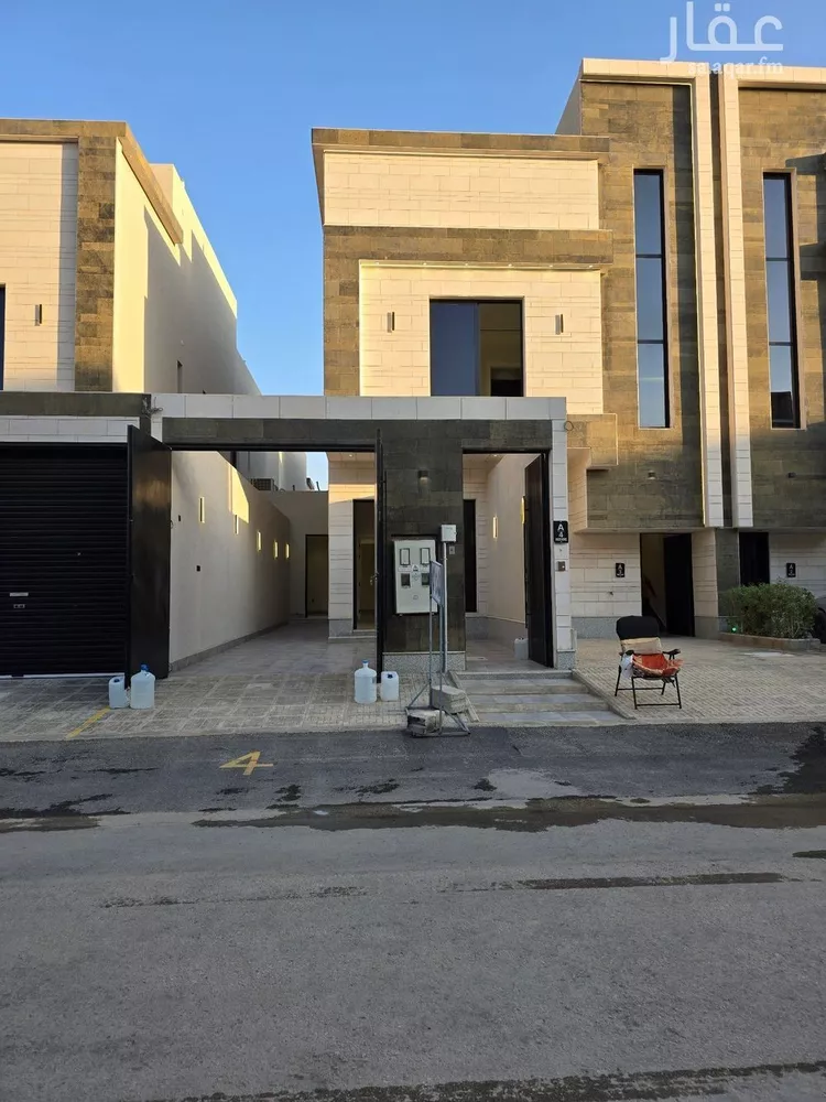 دور للبيع في شارع عبدالرحمن الأنصاري, حي الرمال, مدينة الرياض, منطقة الرياض صورة 2