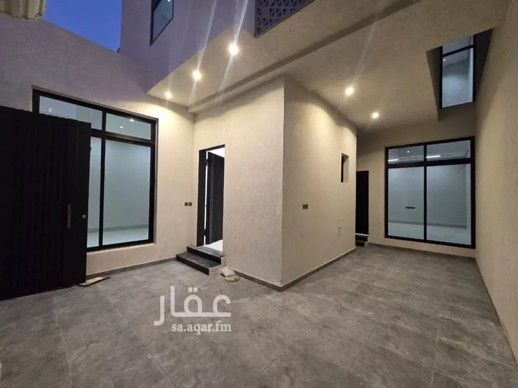 فيلا للبيع في شارع جبل علياء, حي العريجاء الأوسط, مدينة الرياض, منطقة الرياض صورة 2