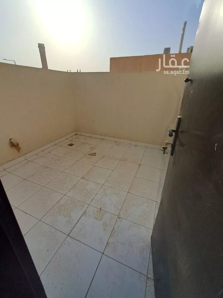 فيلا للبيع في شارع زين الدار المصري, حي العريجاء الغربي, مدينة الرياض, منطقة الرياض صورة 2