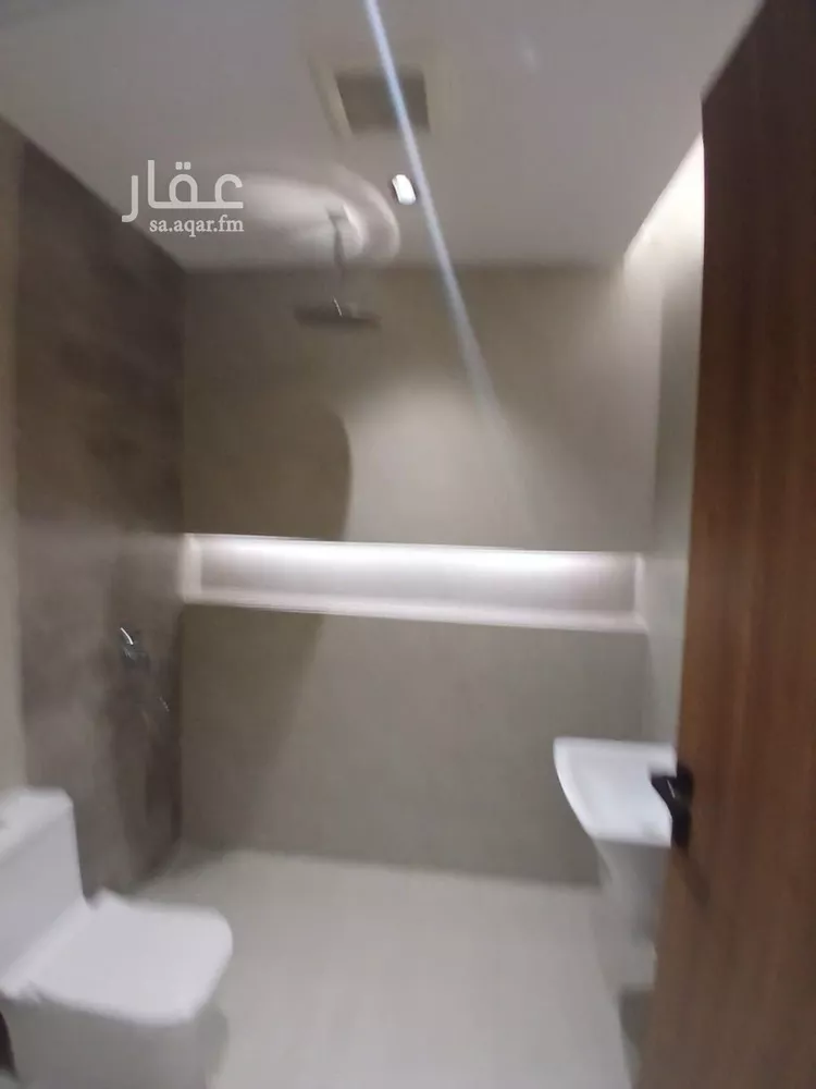 فيلا للبيع في شارع منصور البهوتي, حي بدر, مدينة الرياض, منطقة الرياض صورة 3