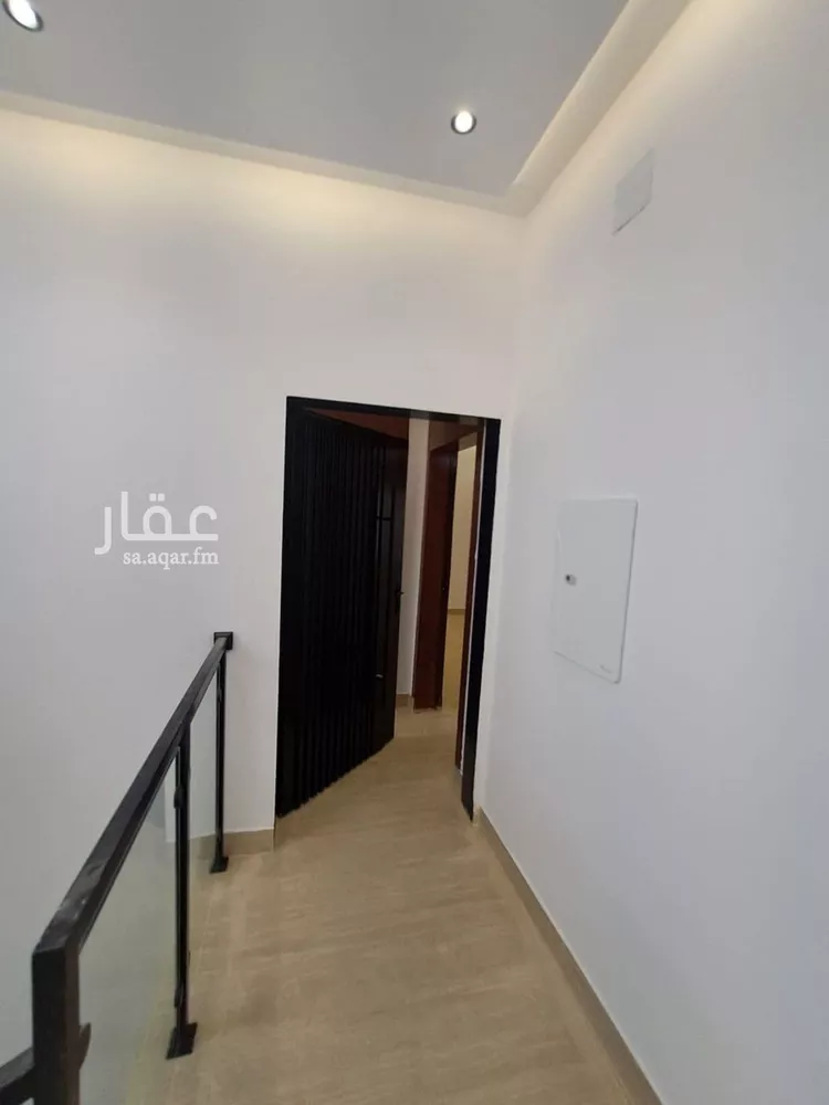 دور للبيع في شارع أحمد بن مظاهر, حي العوالي, مدينة الرياض, منطقة الرياض 17