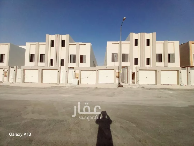 دور للبيع في شارع حامد عبدالحفيظ, حي عكاظ, مدينة الرياض, منطقة الرياض