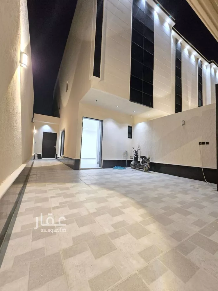 دور للبيع في شارع ذهبان, حي شبرا, مدينة الرياض, منطقة الرياض صورة 3