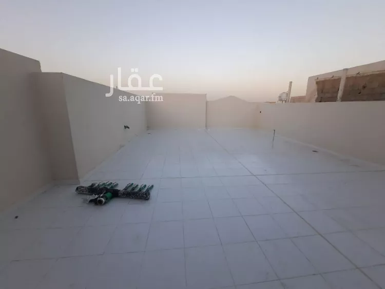 فيلا للبيع في شارع المضة, حي العريجاء الغربي, مدينة الرياض, منطقة الرياض صورة 3