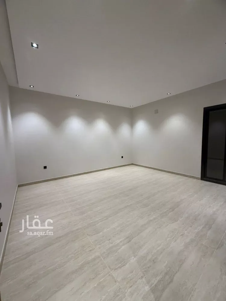 دور للبيع في شارع أغاريد, حي الحزم, مدينة الرياض, منطقة الرياض صورة 4