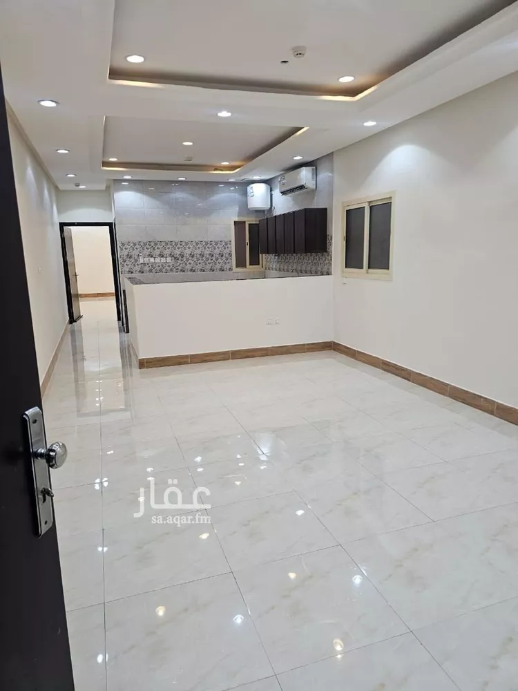 شقة للإيجار في شارع الصحابة, حي إشبيلية, مدينة الرياض, منطقة الرياض