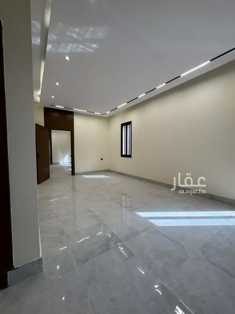 دور للبيع في شارع بركات الأنماطي, حي عكاظ, مدينة الرياض, منطقة الرياض صورة 5