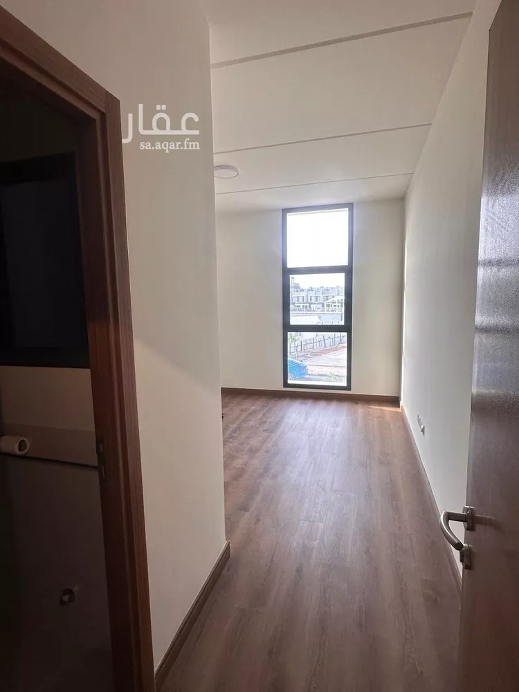 فيلا للبيع في شارع يحيى الوراق, حي مطار الملك خالد الدولي, مدينة الرياض, منطقة الرياض