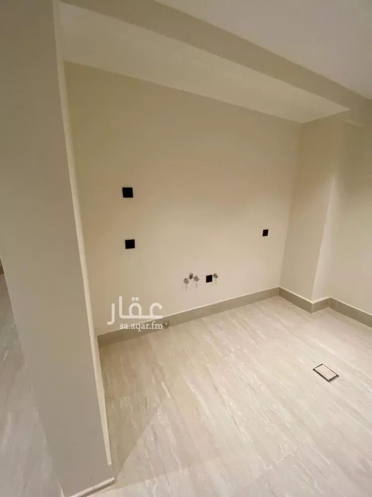 شقة للبيع في شارع عبدالله الخرجي, حي الملقا, مدينة الرياض, منطقة الرياض 8