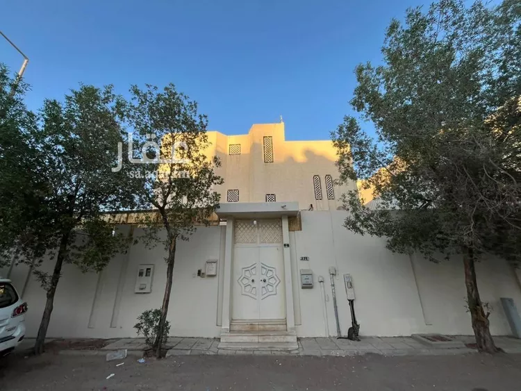 فيلا للبيع في شارع  ابي حنيفه, حي العريجاء الغربي, مدينة الرياض, منطقة الرياض