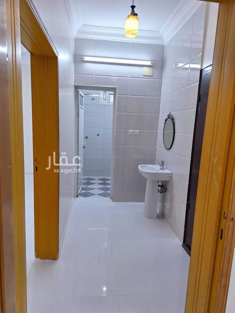 شقة للإيجار في شارع زرعة بن ضمرة العامري ، بيش ، بيش
