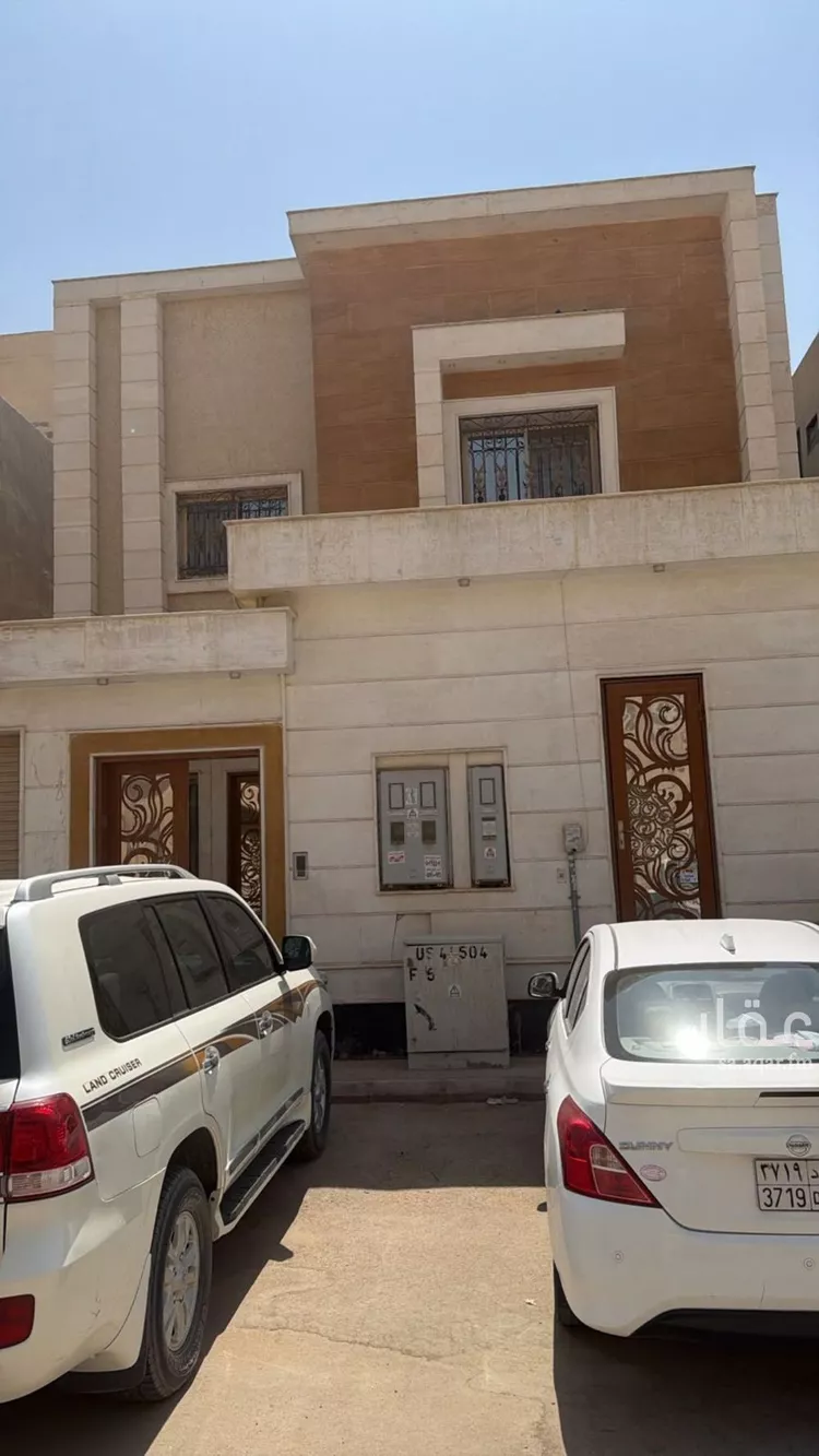 فيلا للبيع في شارع أبي الفضل الموفق, حي الرمال, مدينة الرياض, منطقة الرياض