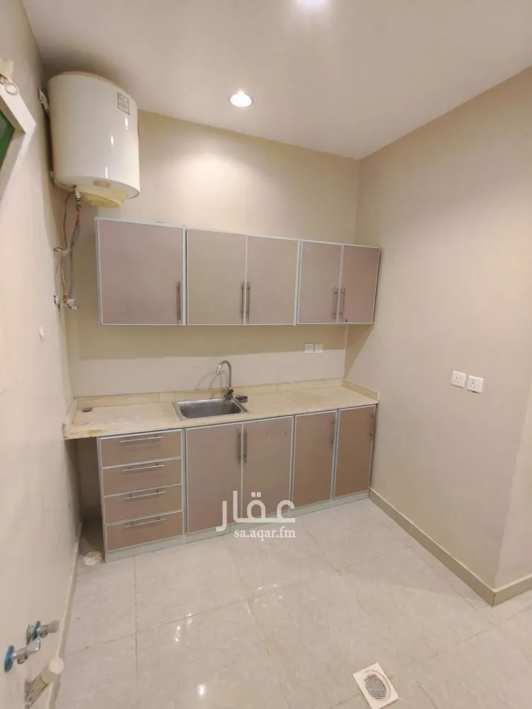 شقة للإيجار في شارع إبراهيم بن الأحمدي, حي القيروان, مدينة الرياض, منطقة الرياض صورة 4