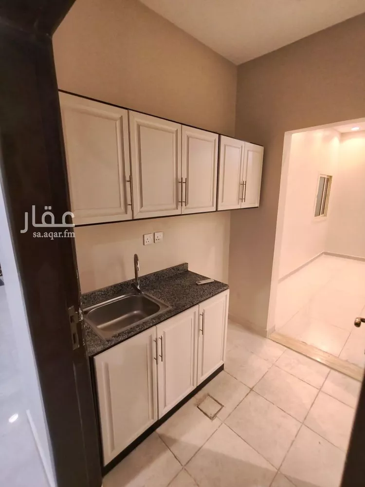 استوديو للإيجار في شارع ابراهيم بن الاحمدي, حي القيروان, مدينة الرياض, منطقة الرياض صورة 3