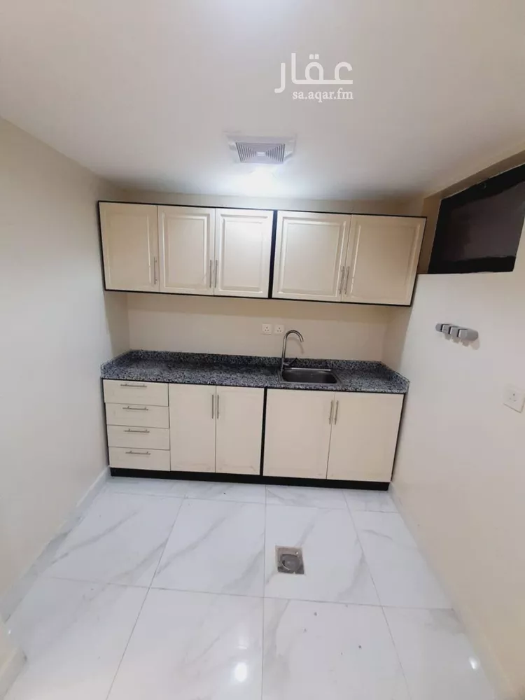 شقة للإيجار في شارع ابن صنعين, حي العليا, مدينة الرياض, منطقة الرياض صورة 4