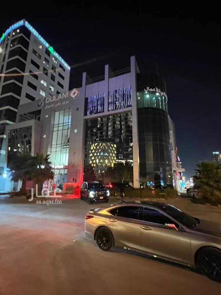 مكتب تجاري للإيجار في شارع طريق الملك فهد الفرعي, حي الصحافة, مدينة الرياض, منطقة الرياض
