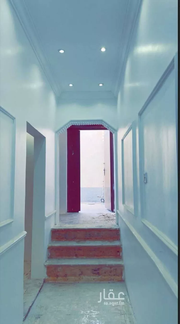 فيلا للبيع في شارع علي ابن ابي بكر السلمي, حي الخالدية, مدينة عنيزه, منطقة القصيم صورة 2